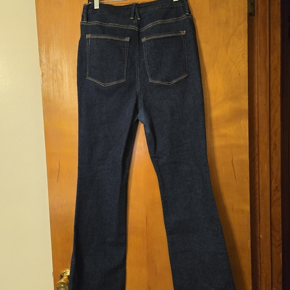 Good American Always Fits Classic Bootcut Dark Wash Jeans 30 - Picture 2 of 4